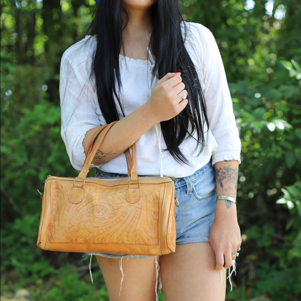 SOLD | Vintage embossed leather handbag